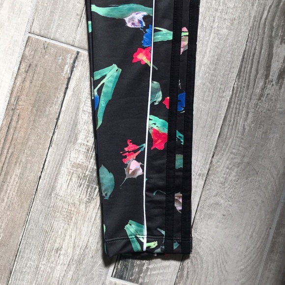 Adidas Floral Leggings - Picture 4 of 7